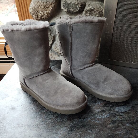 UGG Short Continuity Bow Gray Boots Size 10 - Picture 10 of 15
